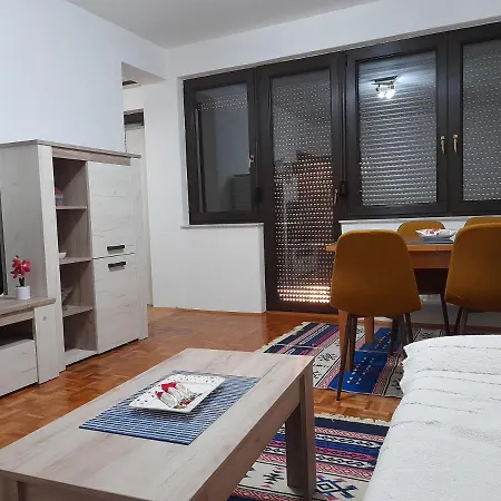 公寓 Apartman Insula *